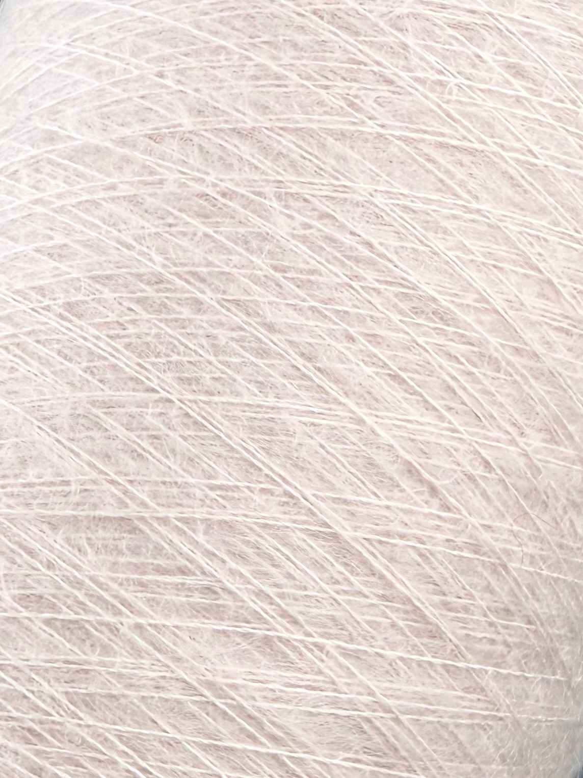 Royal Kid Silk Nm 9000 – Fil en Super Kid Mohair et soie col. Rose poudré très clair | Zimpfer Wolle Selezione photo 4